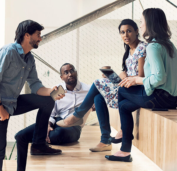 hommes femmes salariés réunion
